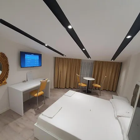 Star Hotel Selitë e Vogël