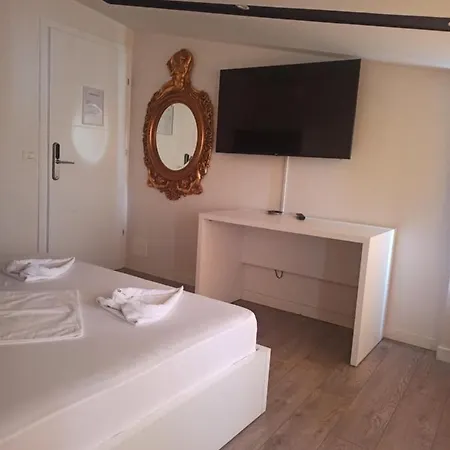 Star Hotel Selitë e Vogël