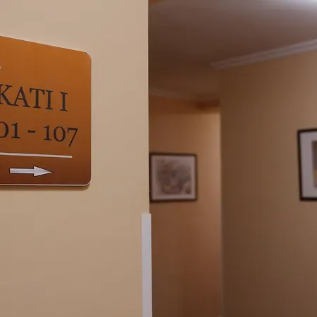 Hotel Star 2*