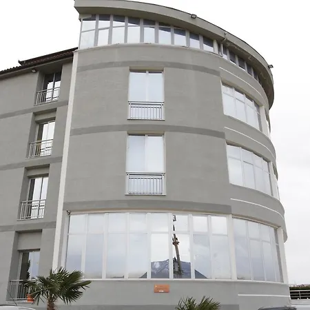 Hotel Star 2*