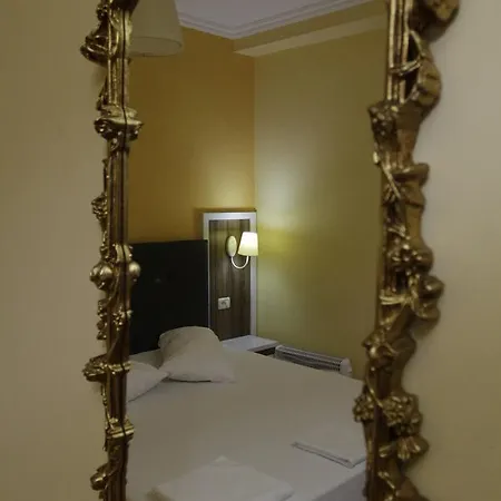 Star 2* Selitë e Vogël